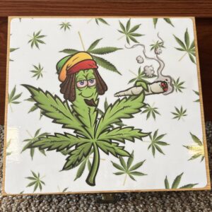 Novelty Storage Box (7.5″x7.5″) – Rasta Leaf